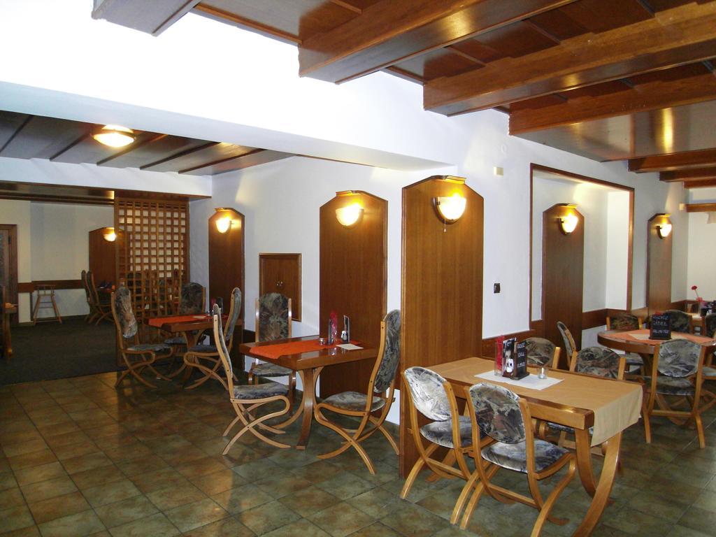 Penzion A Restaurace U Veterana Frenštát pod Radhoštěm Zewnętrze zdjęcie