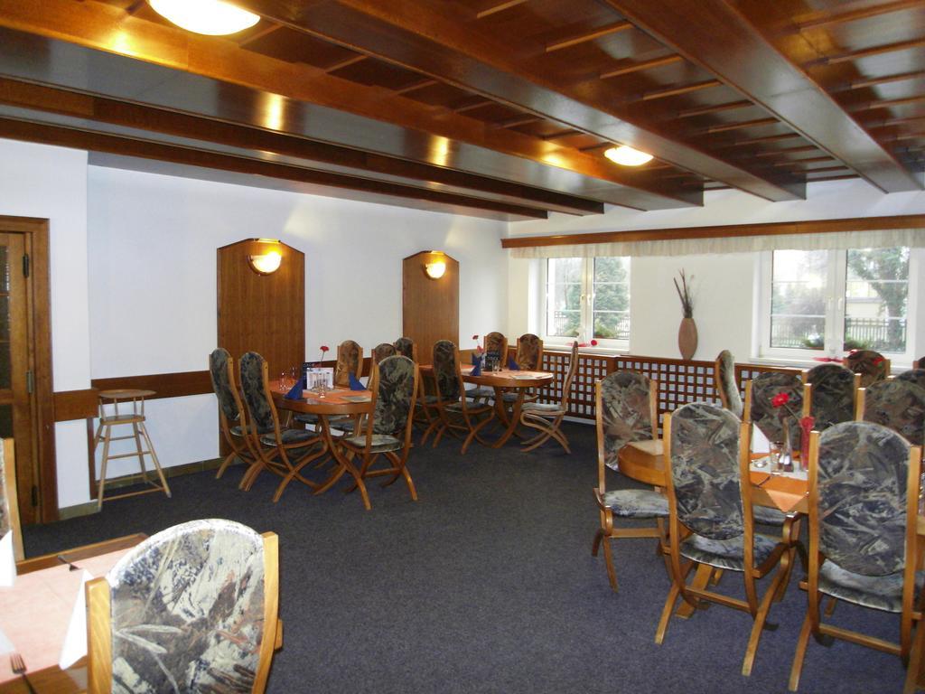Penzion A Restaurace U Veterana Frenštát pod Radhoštěm Zewnętrze zdjęcie