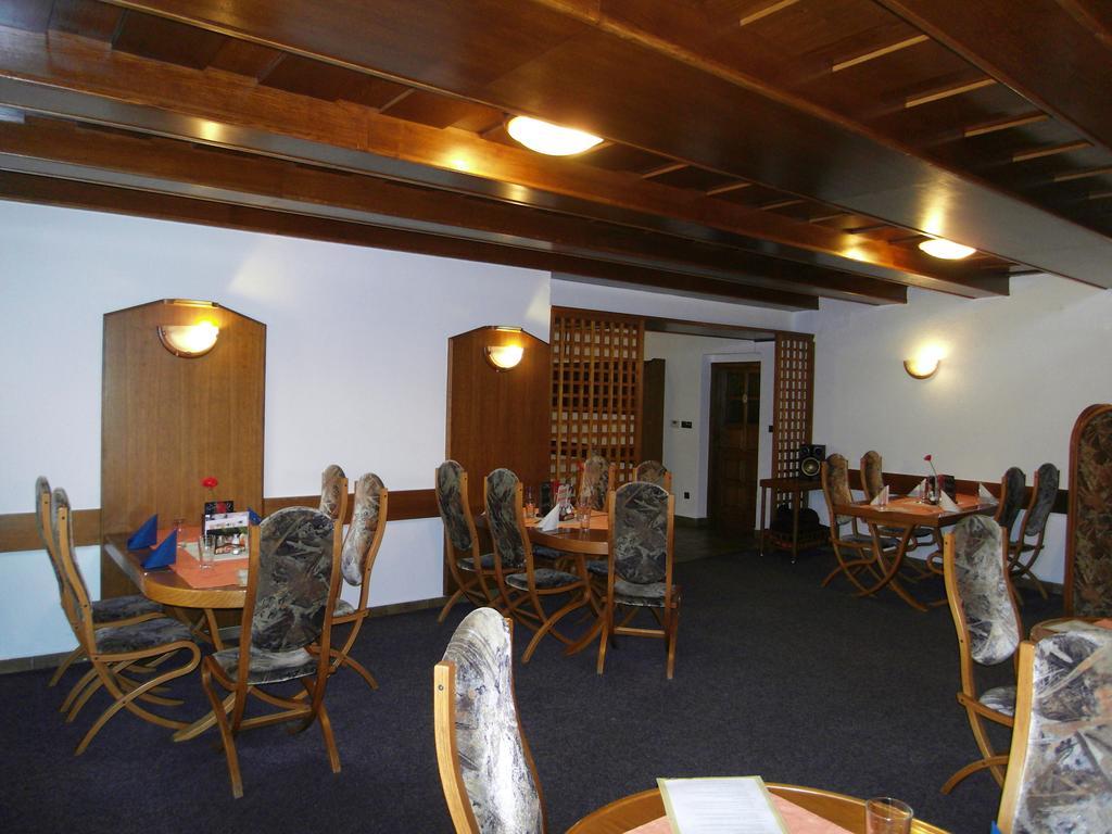 Penzion A Restaurace U Veterana Frenštát pod Radhoštěm Zewnętrze zdjęcie