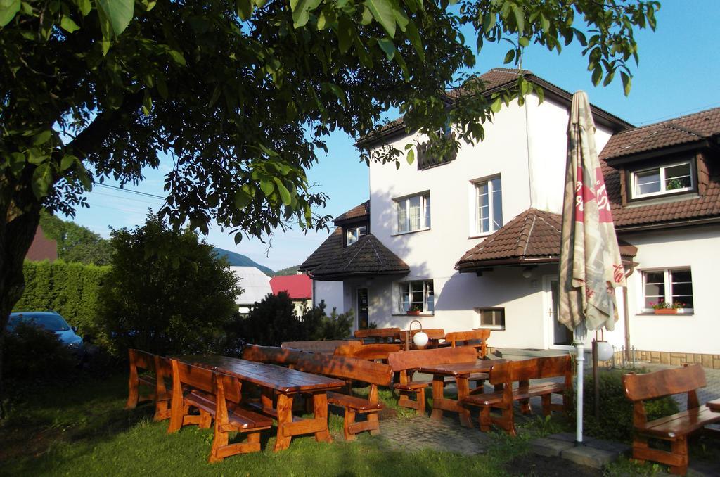 Penzion A Restaurace U Veterana Frenštát pod Radhoštěm Zewnętrze zdjęcie